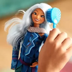 Disney Store - Raya Und Der Letzte Drache - Menschlicher Sisu - Klassische Puppe 17 Disney Store - Raya Und Der Letzte Drache - Menschlicher Sisu - Klassische Puppe -Disney 460012080498 5