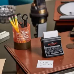 Micky Maus - Walt Disney Studios Schild - Disney100 Eras Kollektion - Stiftebecher 7 Micky Maus - Walt Disney Studios Schild - Disney100 Eras Kollektion - Stiftebecher -Disney 466033713834 1